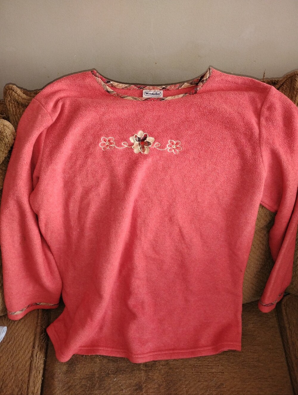 Wonderbra Coral Scoop Neck Sweater with Floral Embroidery